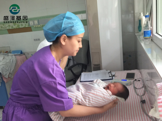 親子鑒定解開真相：O型血的夫妻為何生下B型血嬰兒？