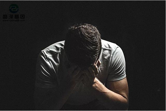 全網(wǎng)熱議：女方該不該讓男方跟孩子做親子鑒定？