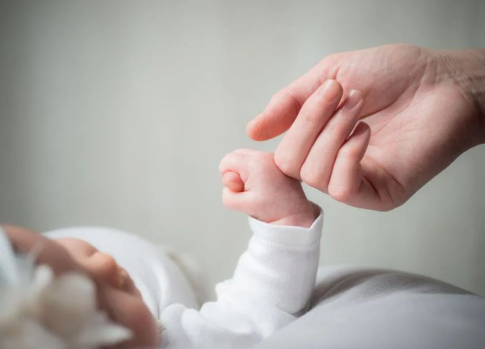 結(jié)婚有多少人做親子鑒定？女方比例有多高？孩子同居您怎么看？